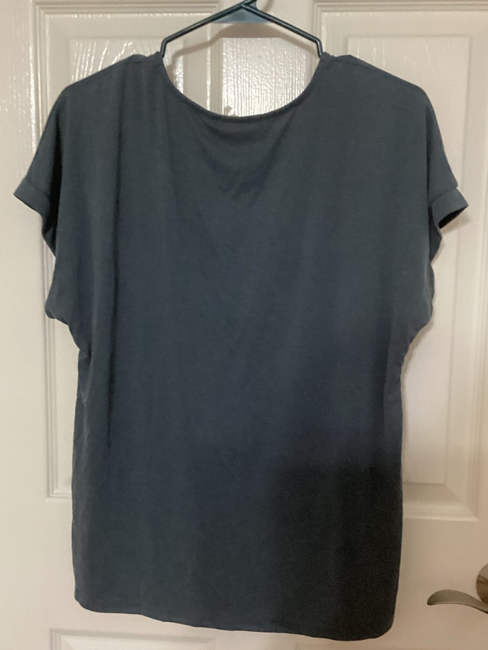 Green Envelope Greyish Blue Top Women’s Large NWT - Picture 2 of 2